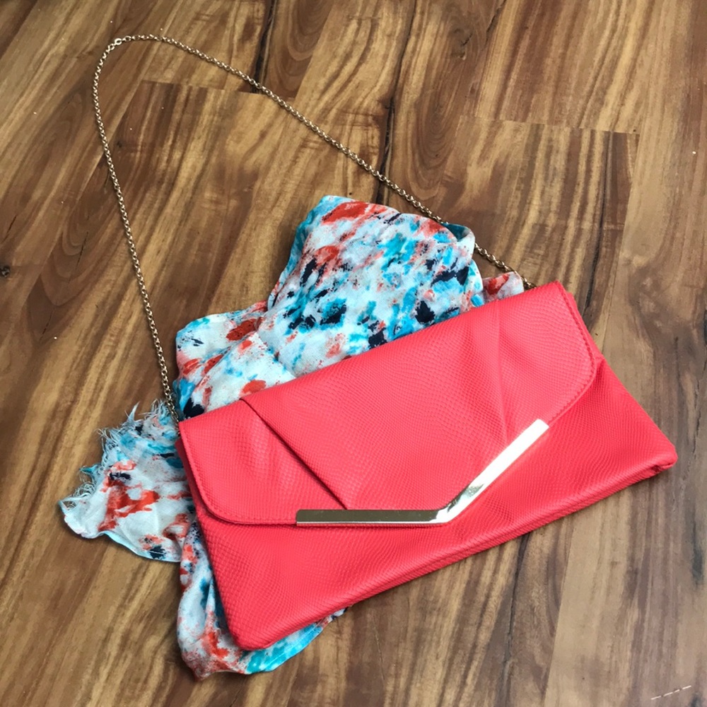 Foldover clutch